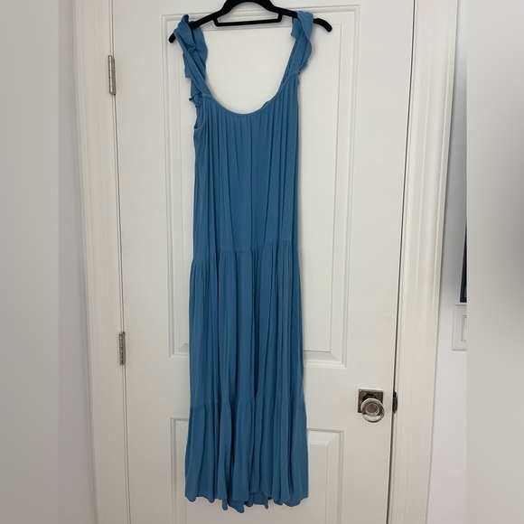 BB Dakota
Under The Sun Dress size medium - Picture 3 of 3